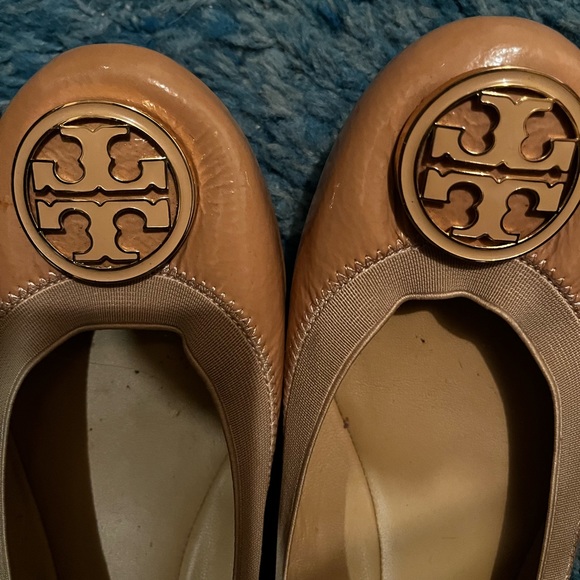 Tory Burch Caroline patent leather ballet flats - Picture 2 of 3